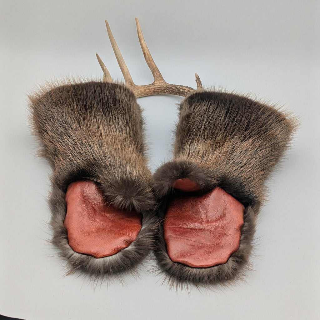 Beaver Gauntlet Mittens