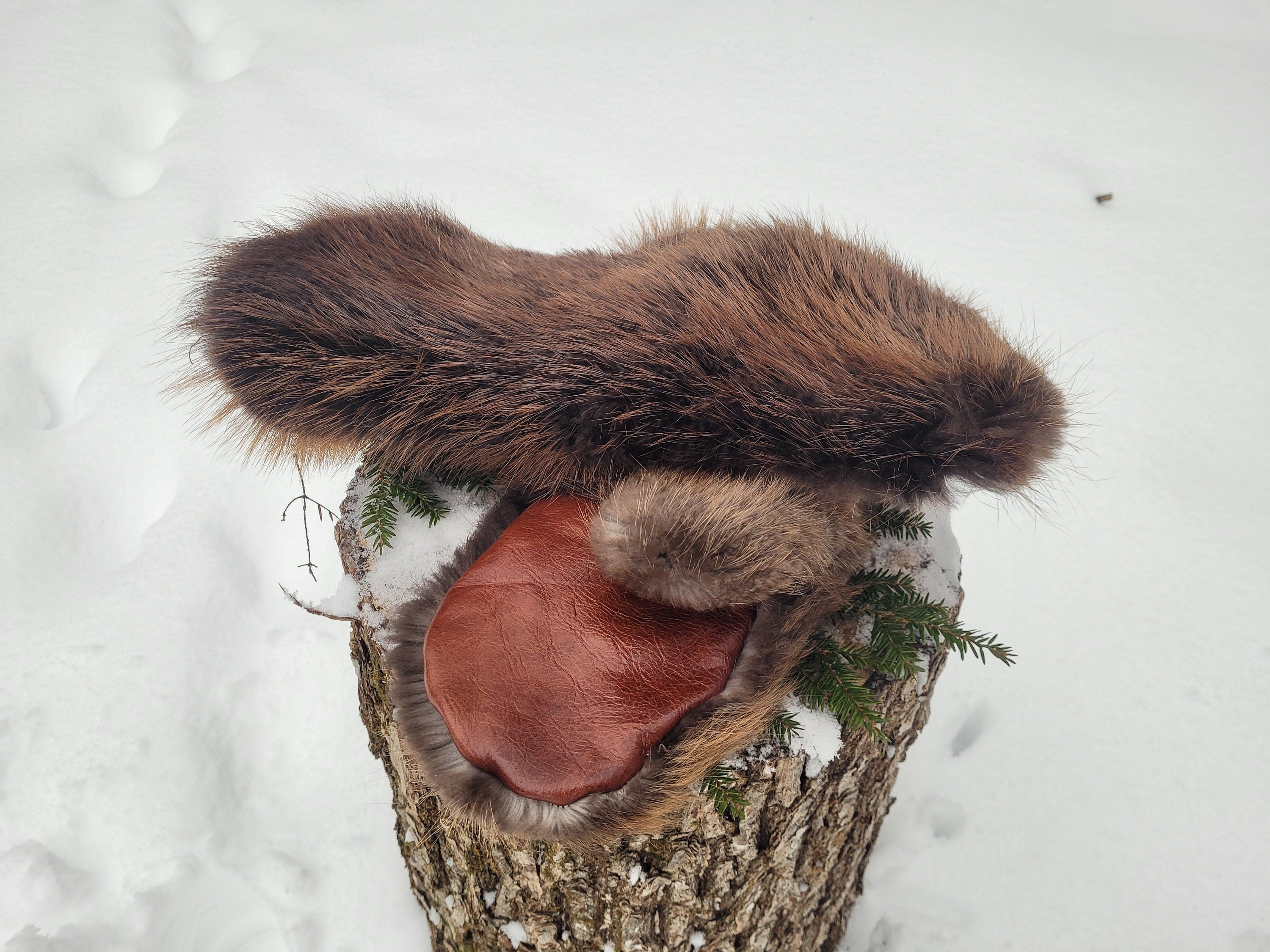 Beaver Gauntlet Mittens