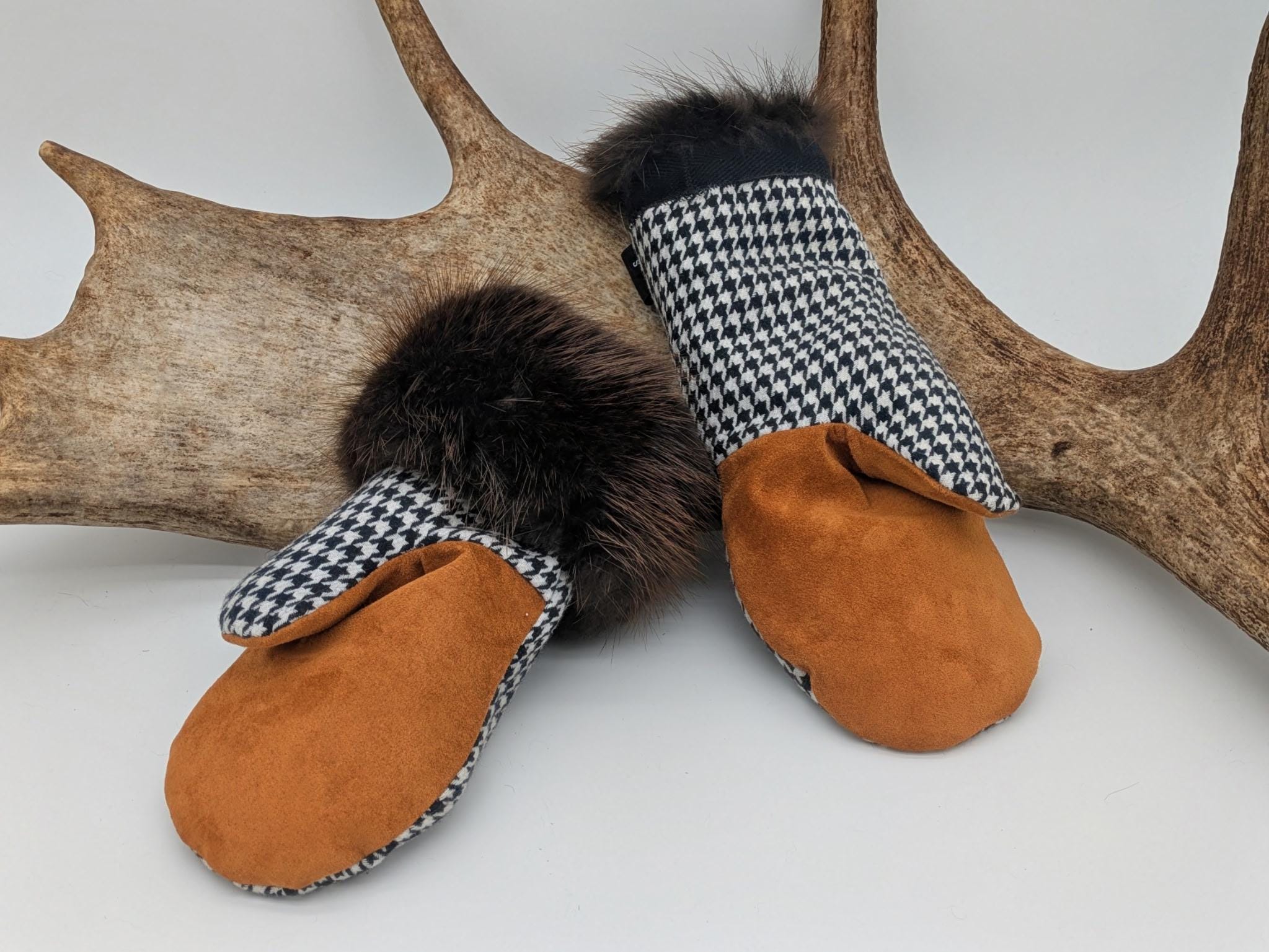 Beaver Lined Cuffed Mittens